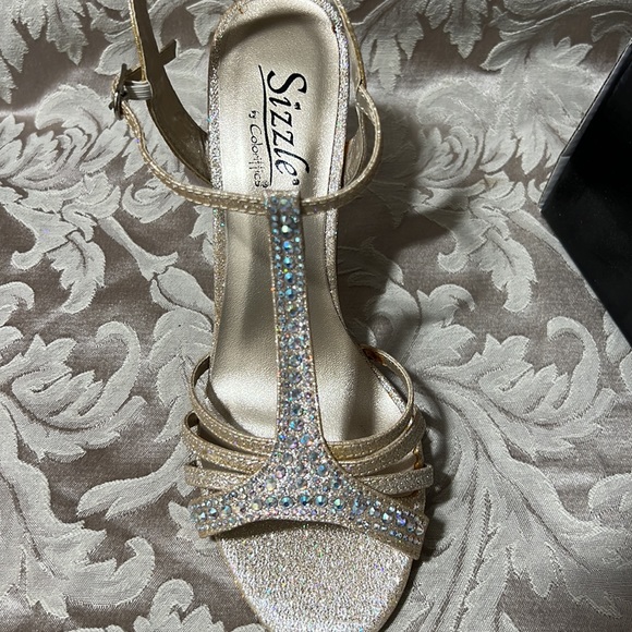 Sizzle coloriffic nude  heel w stones - Picture 3 of 6